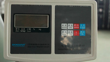 Semi-automatic-Ice-Packer-3